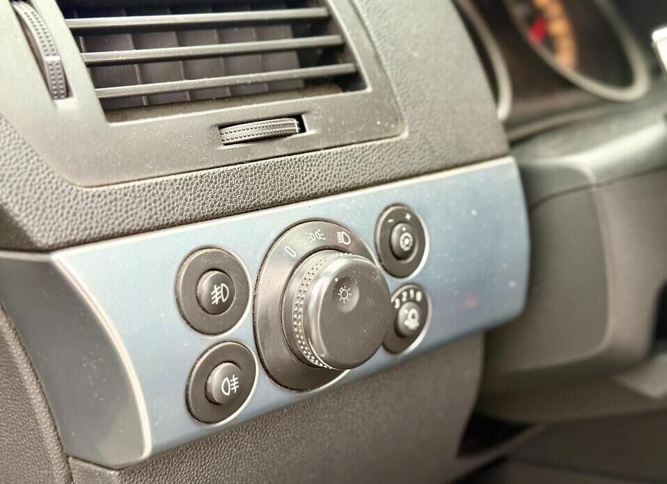 Opel Astra, H Рестайлинг GTC 1.8 AT (140 л.с.)