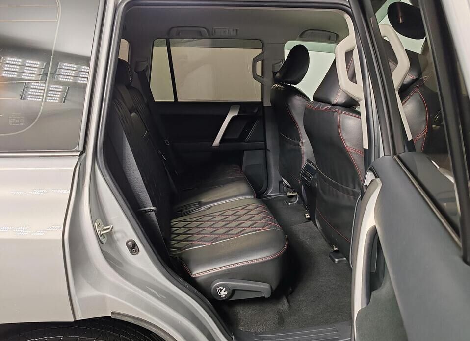 Toyota Land Cruiser Prado, 150 Series Рестайлинг 2 2.8d AT (177 л.с.) 4WD