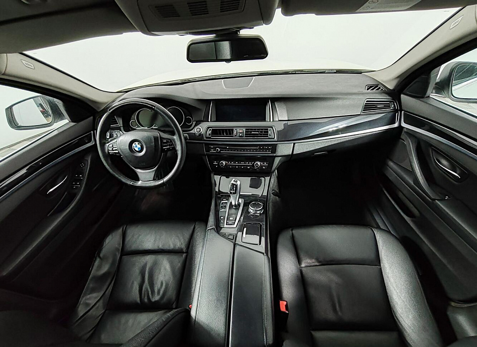 BMW 5 серии, VI (F10/F11/F07) 525d xDrive 2.0d AT (218 л.с.) 4WD