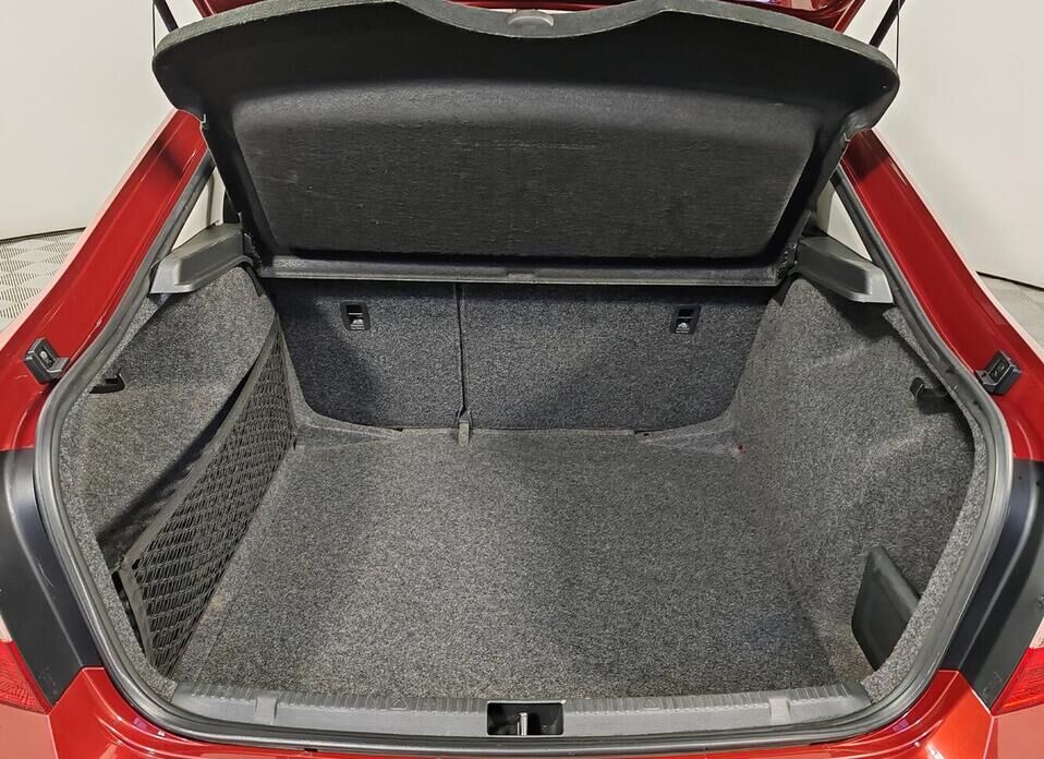 Skoda Rapid, I 1.6 AT (110 л.с.)