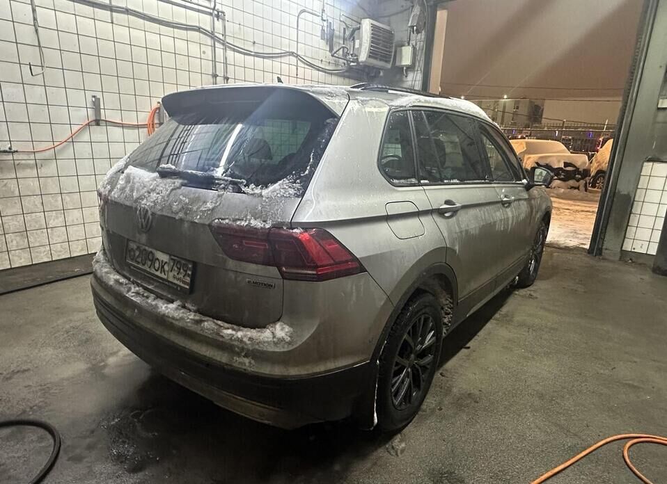 Volkswagen Tiguan, II 2.0d AMT (150 л.с.)