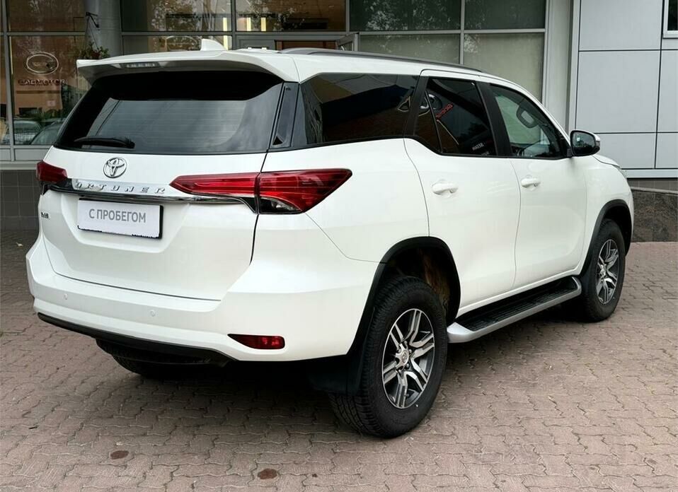 Toyota Fortuner 2.8d AT (177 л.с.) 4WD