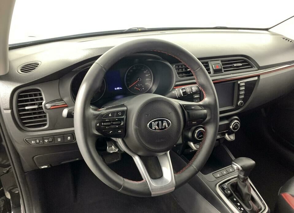 Kia Rio X-Line 1.6 AT (123 л.с.)