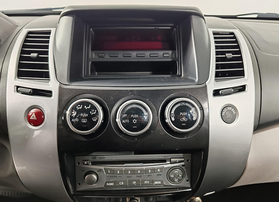 Mitsubishi Pajero Sport, II 3.0 AT (220 л.с.) 4WD