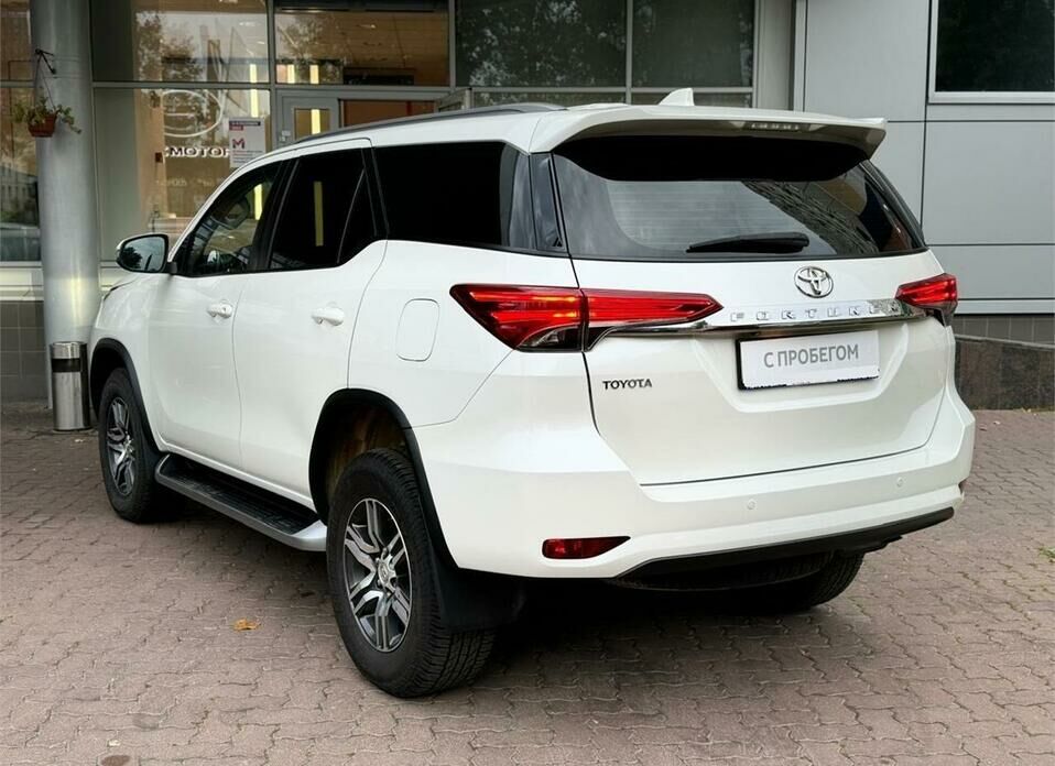 Toyota Fortuner 2.8d AT (177 л.с.) 4WD