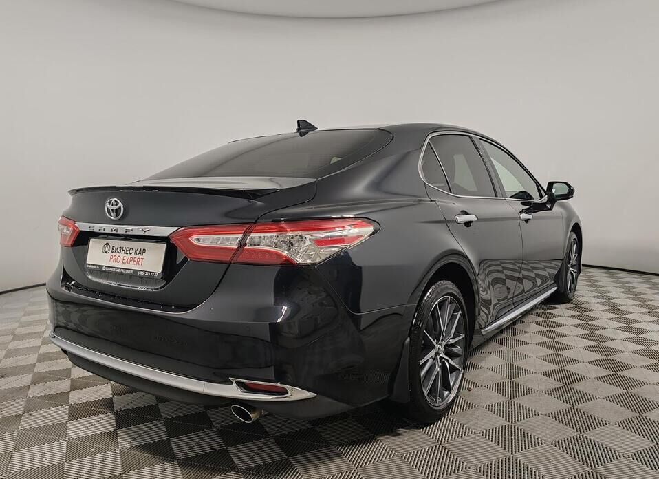 Toyota Camry, VIII (XV70) Рестайлинг 2.5 AT (206 л.с.)