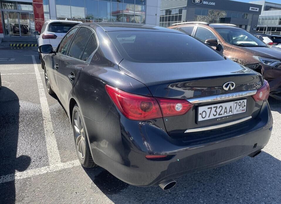 Infiniti Q50 2.0 AT (211 л.с.)