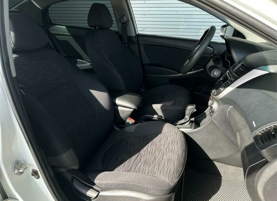 Hyundai Solaris 1.6 AT (123 л.с.)