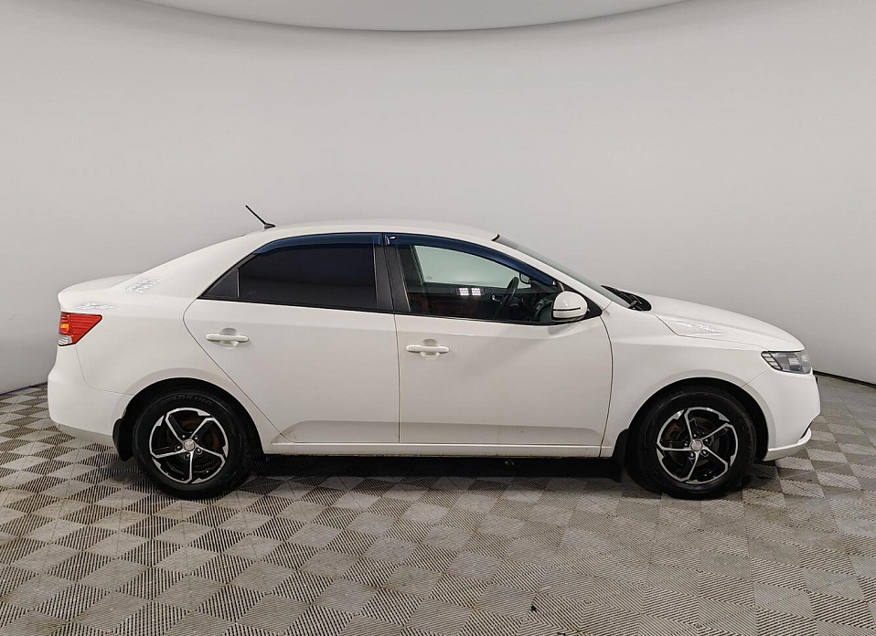 Kia Cerato, II 5-speed 1.6 MT (126 л.с.)