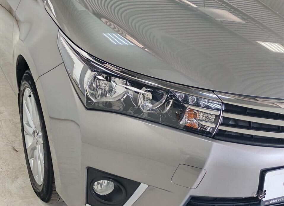 Toyota Corolla 1.6 CVT (122 л.с.)