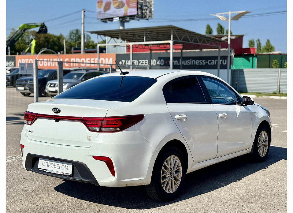 Kia Rio, IV 1.6 AT (123 л.с.)