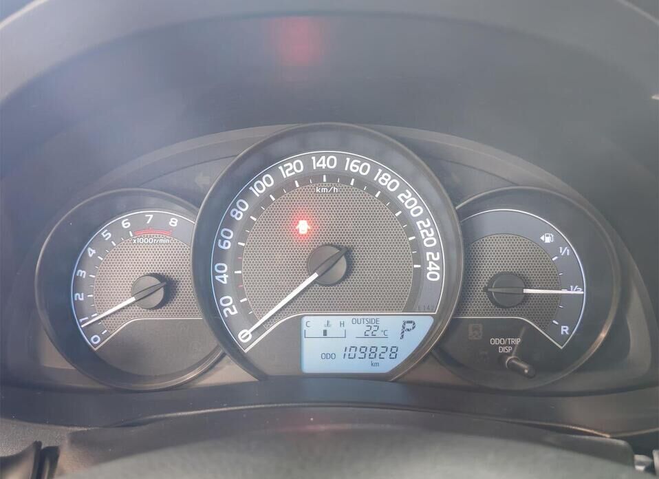 Toyota Corolla 1.6 CVT (122 л.с.)