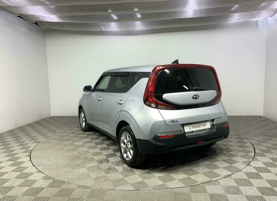 Kia Soul 1.6 MT (123 л.с.)