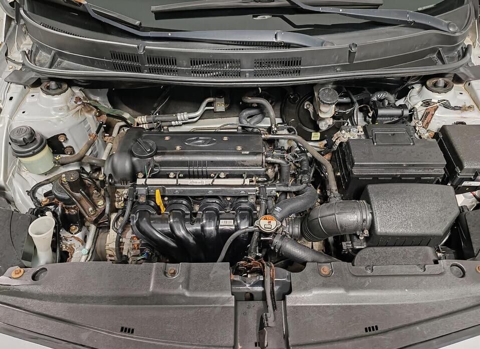 Hyundai Solaris 1.4 MT (107 л.с.)