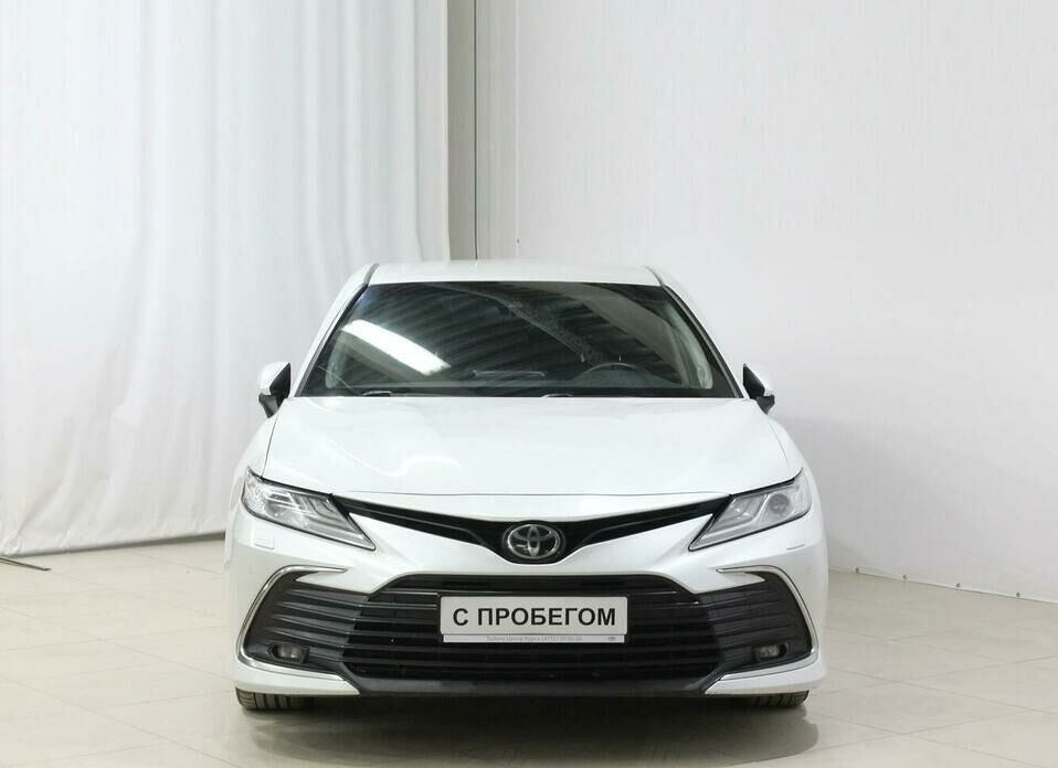 Toyota Camry 2.5 AT (200 л.с.)