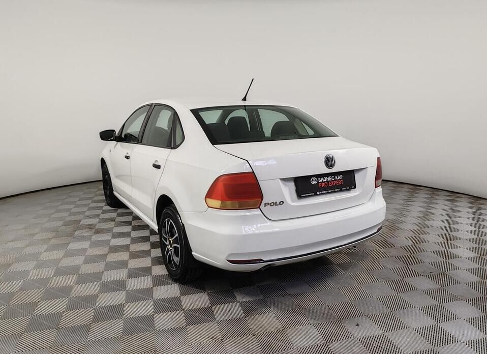 Volkswagen Polo, V Рестайлинг 1.6 MT (110 л.с.)