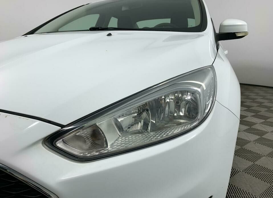 Ford Focus 1.6 MT (105 л.с.)