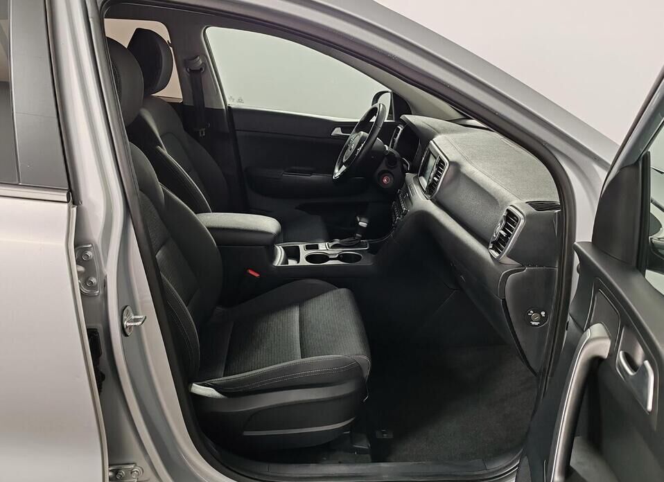 Kia Sportage, IV 2.0 AT (150 л.с.)