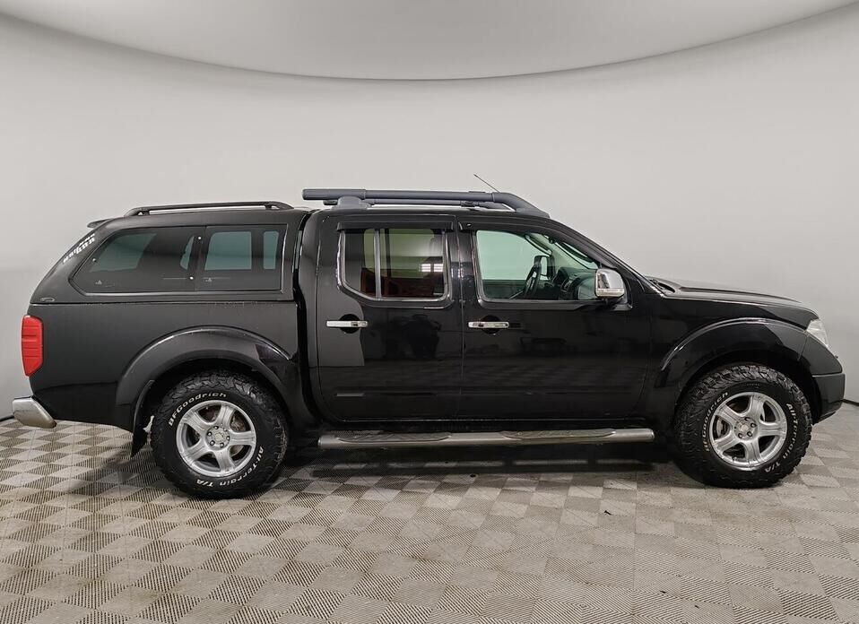 Nissan Navara (Frontier) 2.5d AT (174 л.с.) 4WD