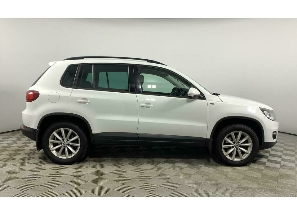 Volkswagen Tiguan 2.0 AT (180 л.с.) 4WD