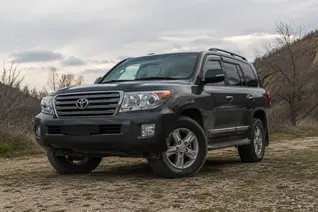 Toyota Land Cruiser 200 с пробегом: реальные слабые места и дорогие неисправности