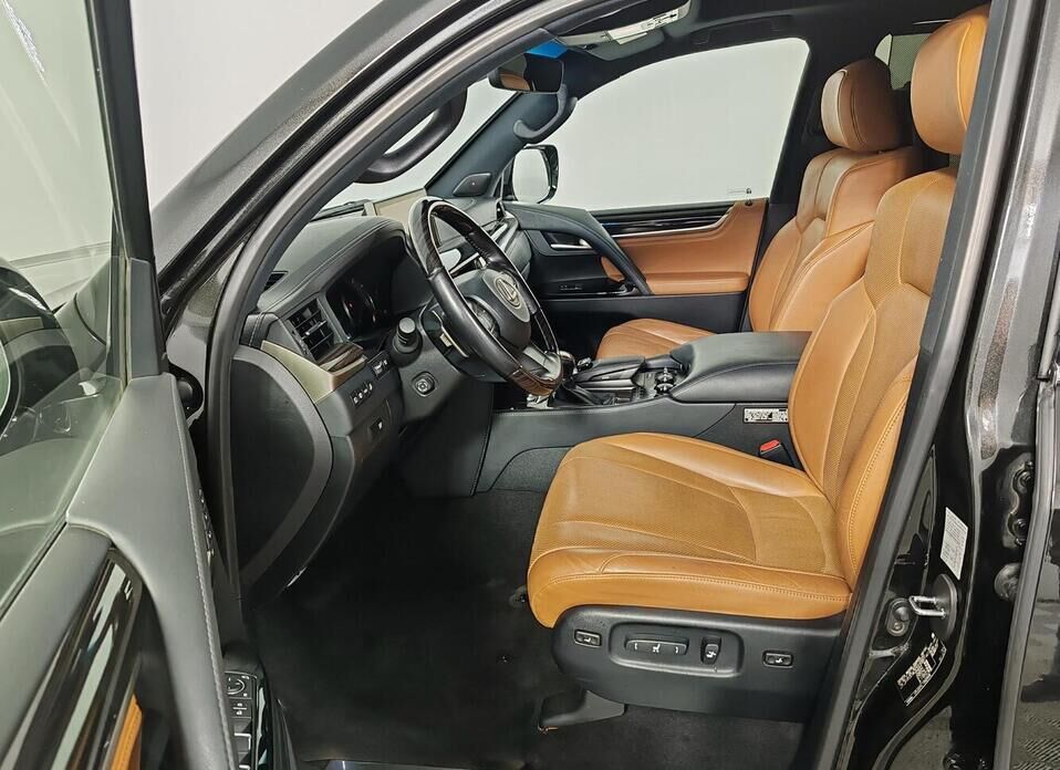 Lexus LX, III Рестайлинг 2 570 5.7 AT (367 л.с.) 4WD