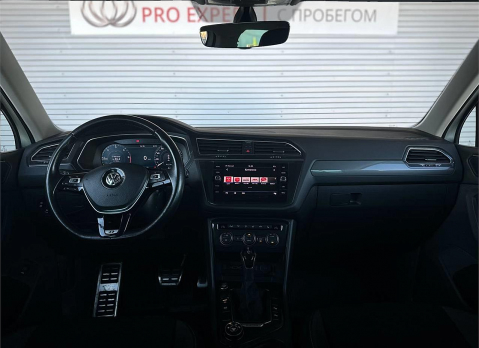 Volkswagen Tiguan, II 2.0d MT (150 л.с.) 4WD