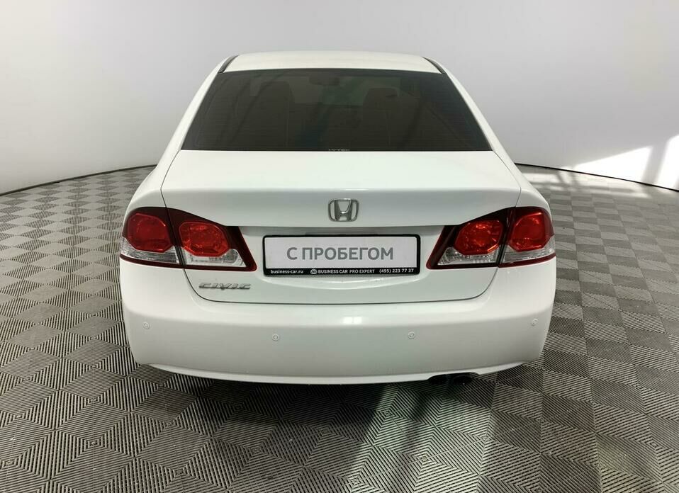 Honda Civic 1.8 MT (140 л.с.)