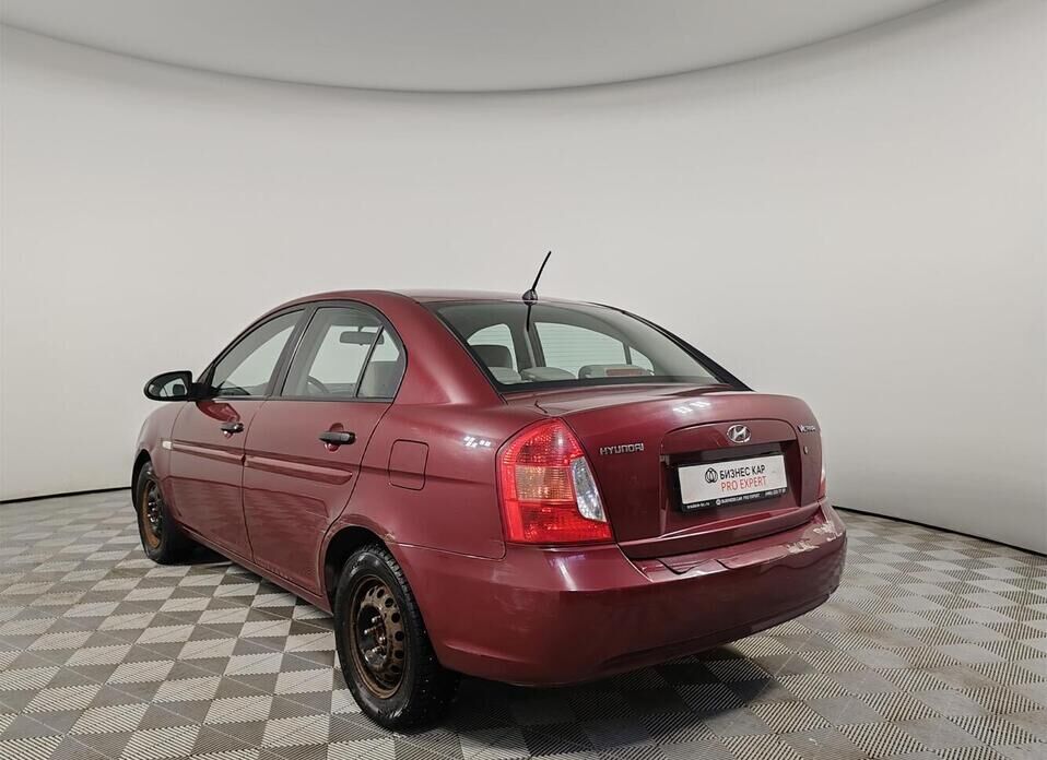 Hyundai Verna, II 1.4 AT (97 л.с.)