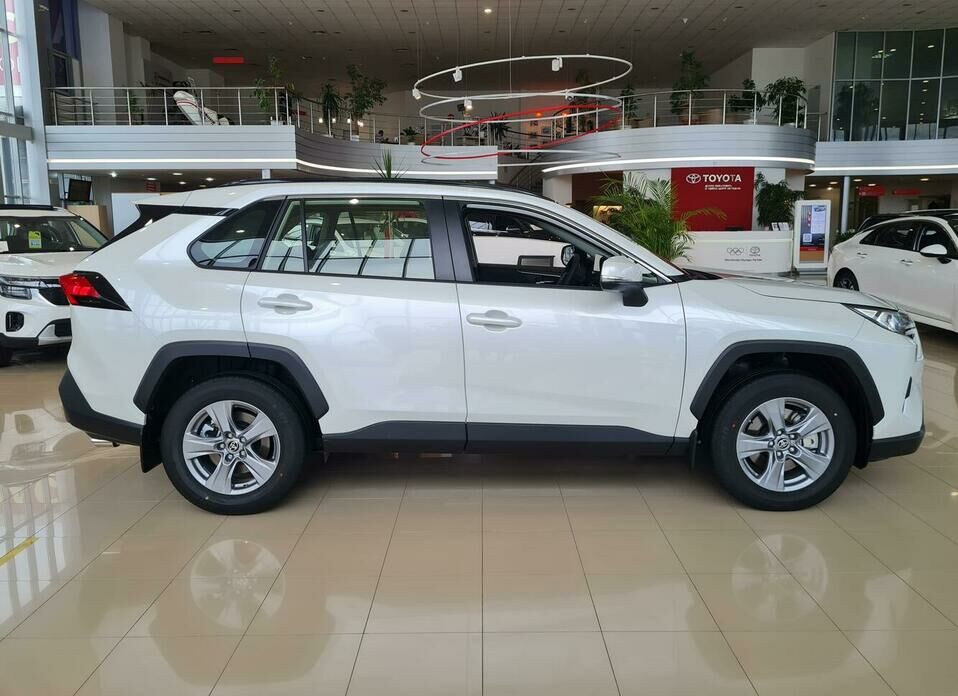 Toyota RAV4 2.0 CVT (175 л.с.) 4WD