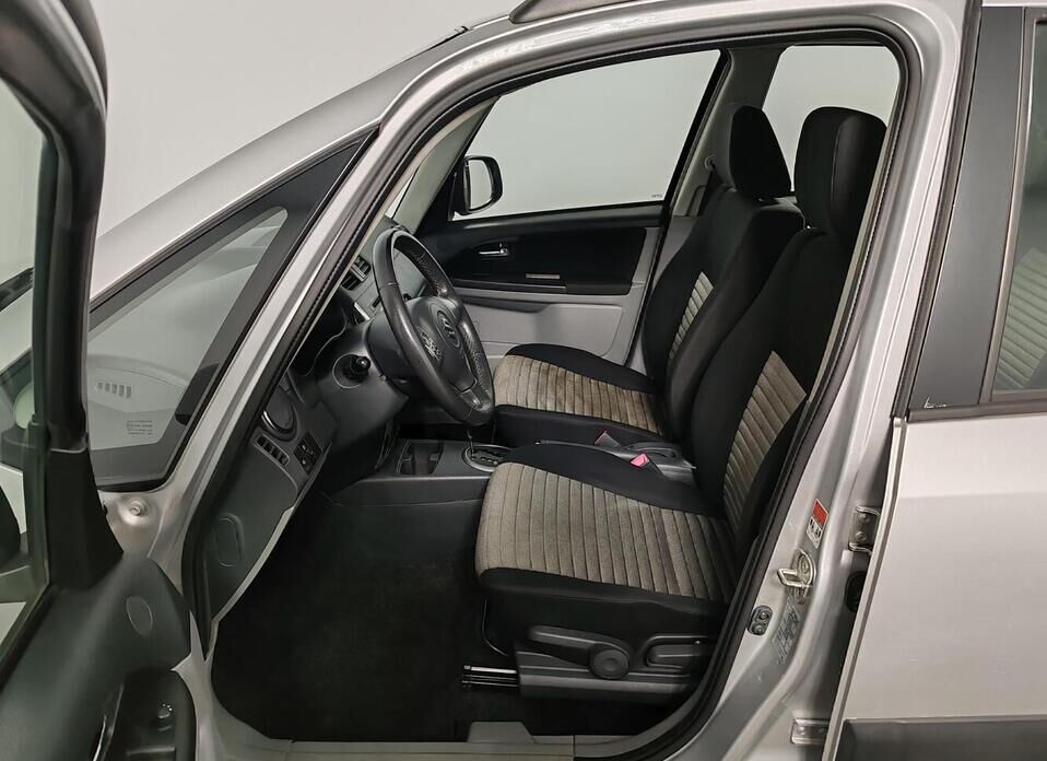 Suzuki SX4, I (Classic) Рестайлинг 1.6 AT (112 л.с.)