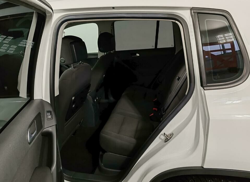 Volkswagen Tiguan 2.0 AT (170 л.с.) 4WD