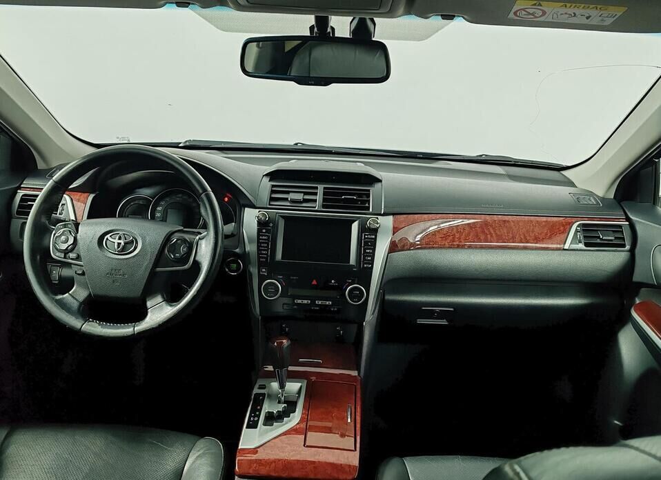 Toyota Camry, VII (XV50) 2.5 AT (181 л.с.)