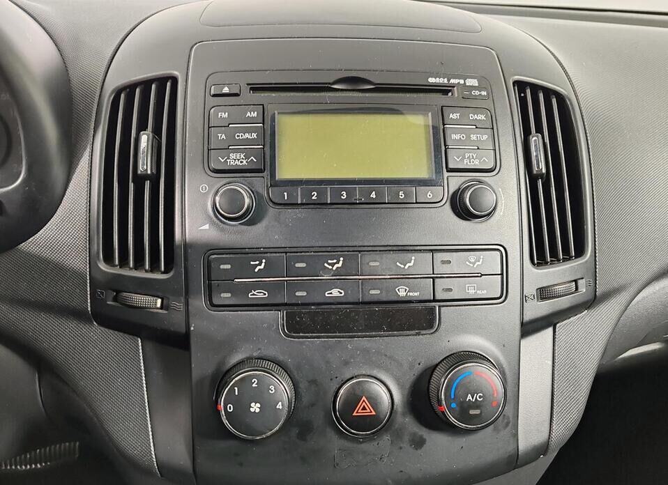 Hyundai i30, I Рестайлинг 1.6 AT (126 л.с.)