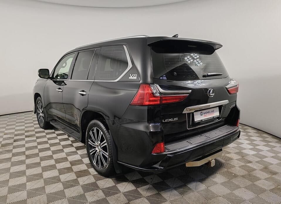 Lexus LX, III Рестайлинг 2 570 5.7 AT (367 л.с.) 4WD
