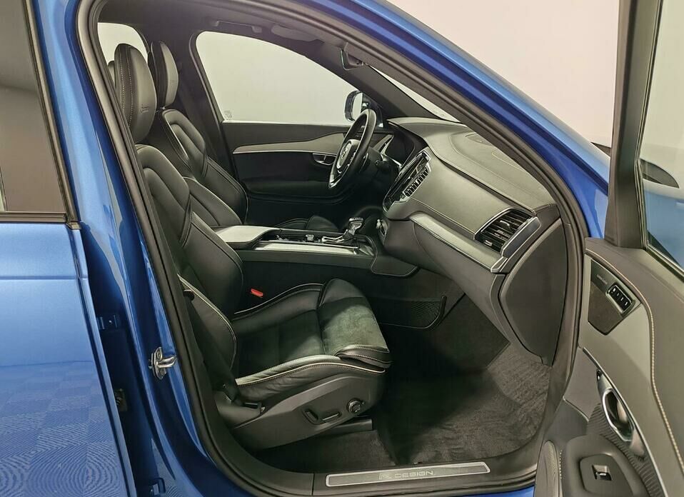 Volvo XC90 2.0d AT (235 л.с.) 4WD