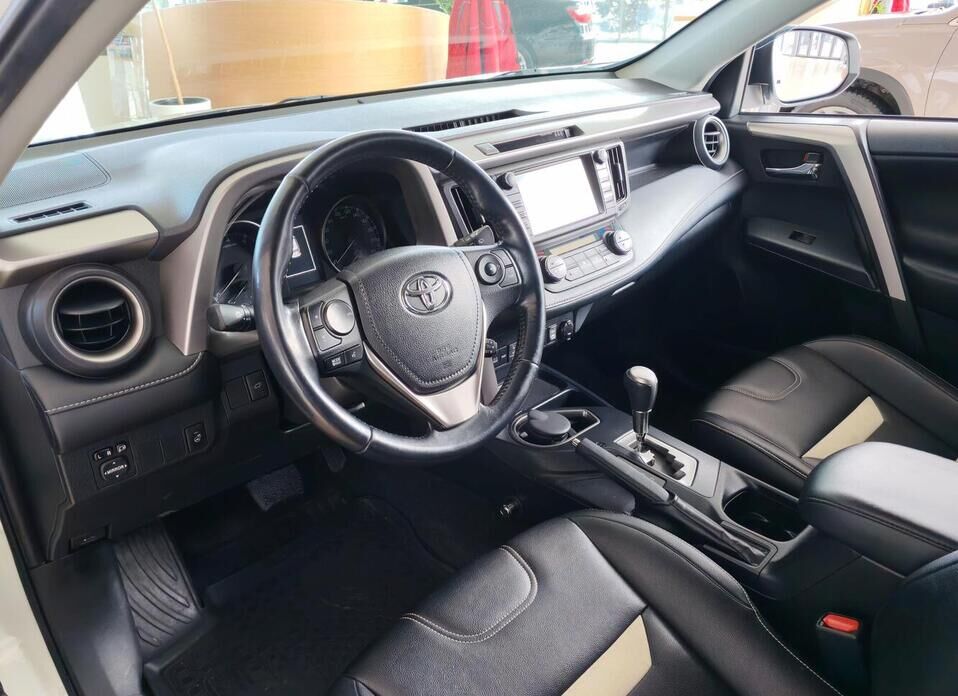 Toyota RAV4, IV (XA40) Рестайлинг 2.0 CVT (146 л.с.)