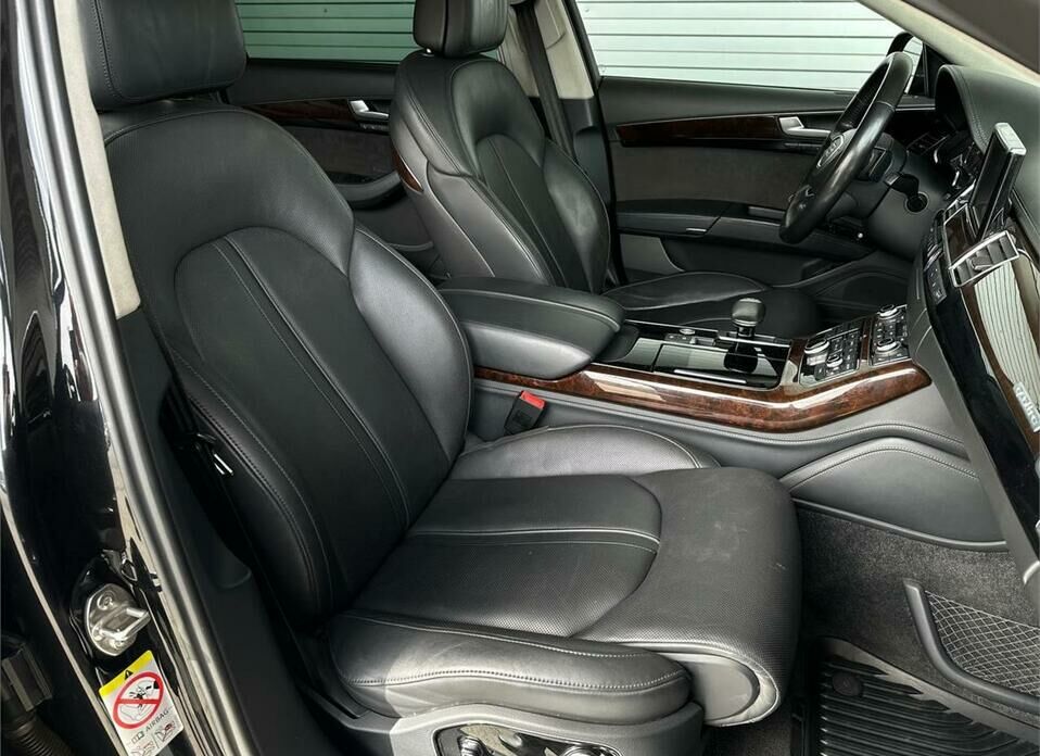 Audi A8 Long 3.0 AT (310 л.с.) 4WD