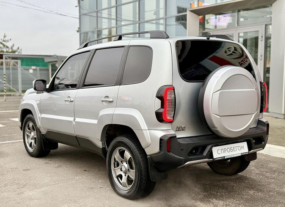 LADA (ВАЗ) Niva Travel, I 1.7 MT (80 л.с.) 4WD