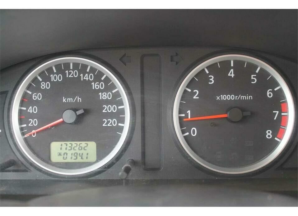 Nissan Almera 1.8 AT (116 л.с.)