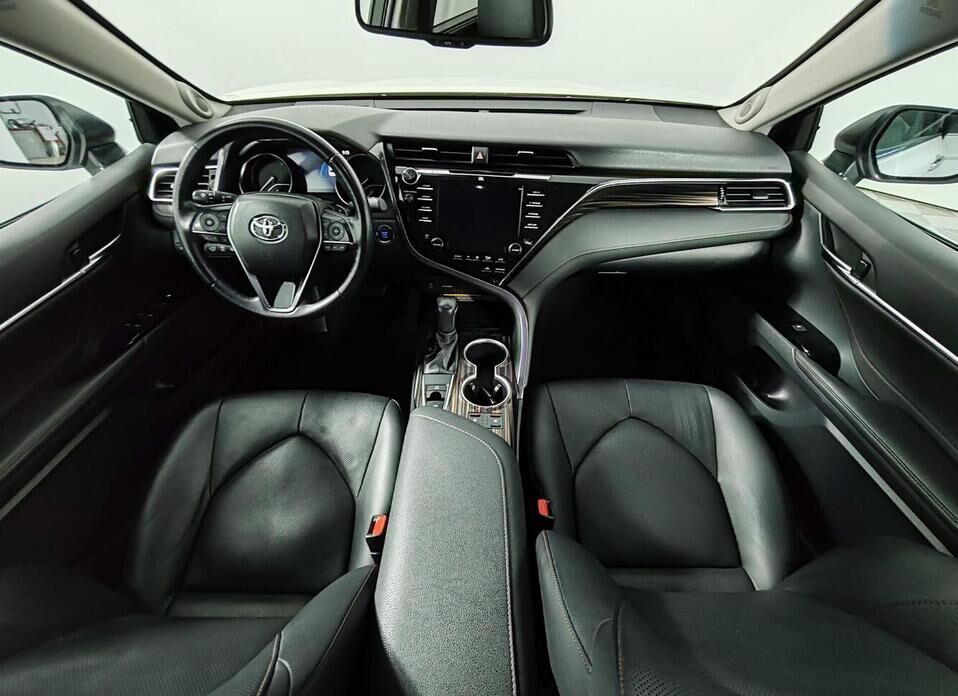 Toyota Camry, VIII (XV70) 3.5 AT (249 л.с.)