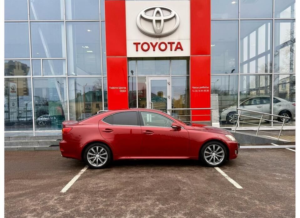 Lexus IS, II Рестайлинг 250 2.5 AT (208 л.с.)