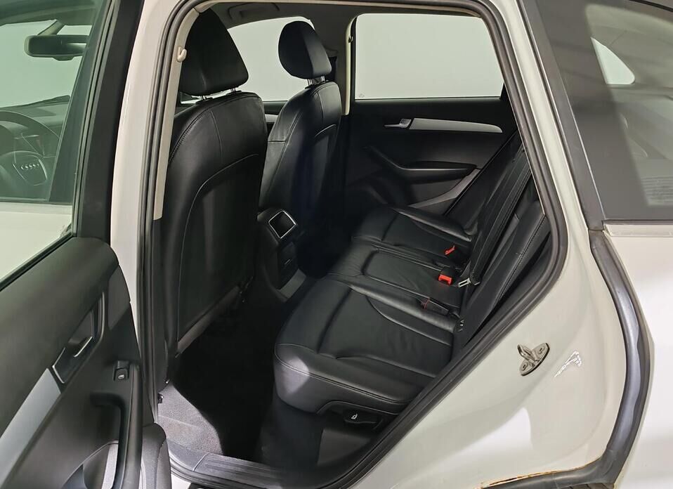 Audi Q5, I (8R) 2.0 AMT (211 л.с.) 4WD