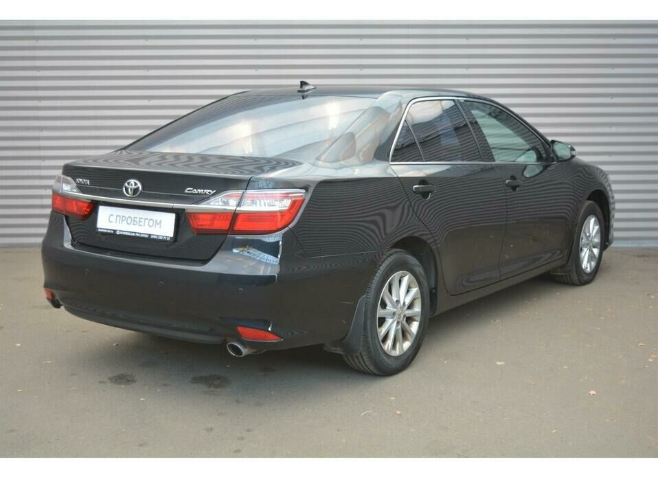 Toyota Camry 2.5 AT (181 л.с.)