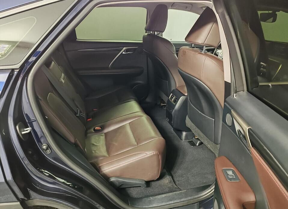 Lexus RX, IV Рестайлинг 300 2.0 AT (238 л.с.) 4WD