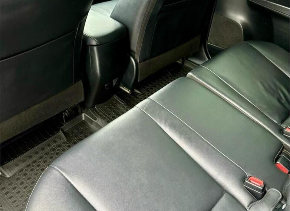 Toyota RAV4, IV (XA40) Рестайлинг 2.5 AT (180 л.с.) 4WD