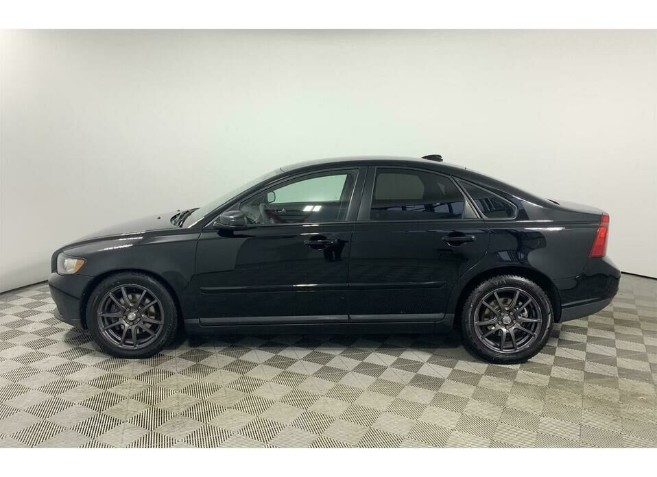 Volvo S40 2.4 AT (140 л.с.)