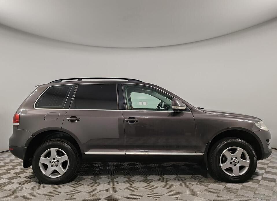 Volkswagen Touareg, I Рестайлинг 2.5d AT (174 л.с.) 4WD