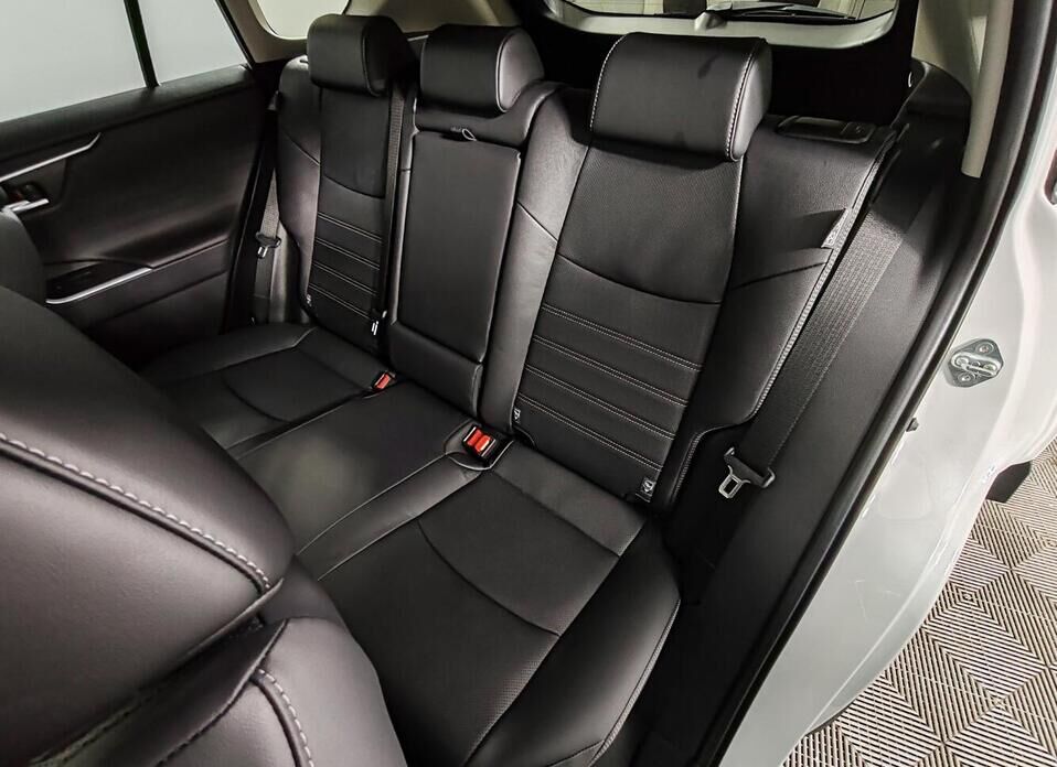 Toyota RAV4, V (XA50) 2.0 CVT (173 л.с.) 4WD