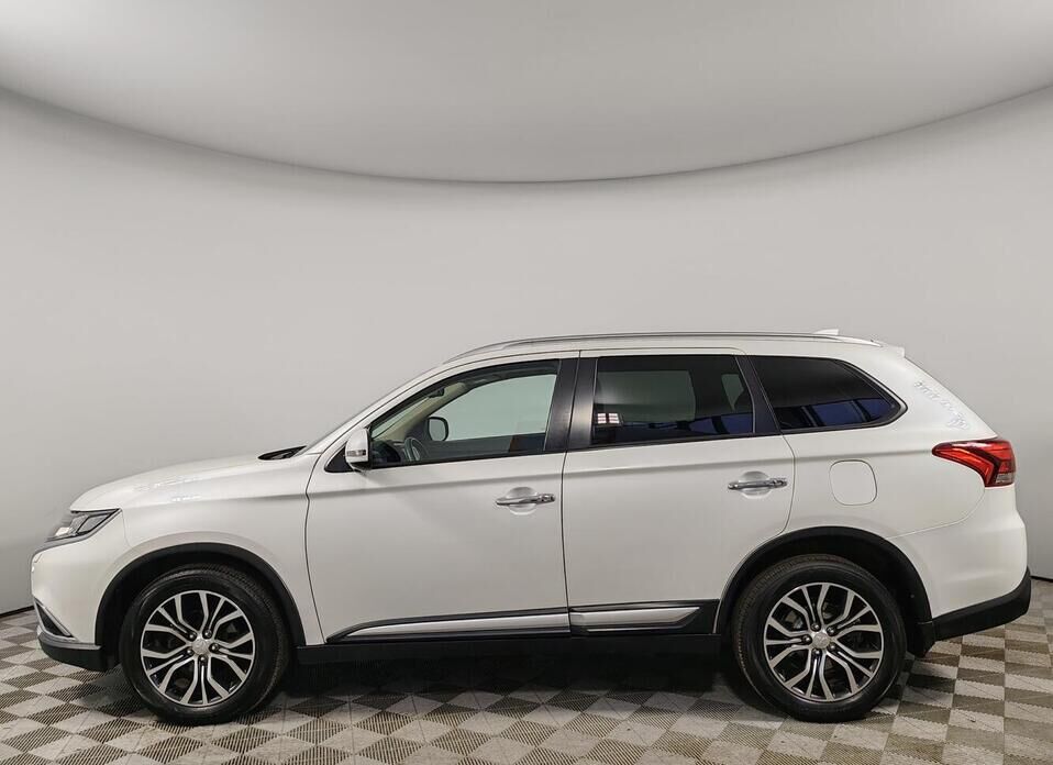 Mitsubishi Outlander, III Рестайлинг 2 2.4 CVT (167 л.с.) 4WD